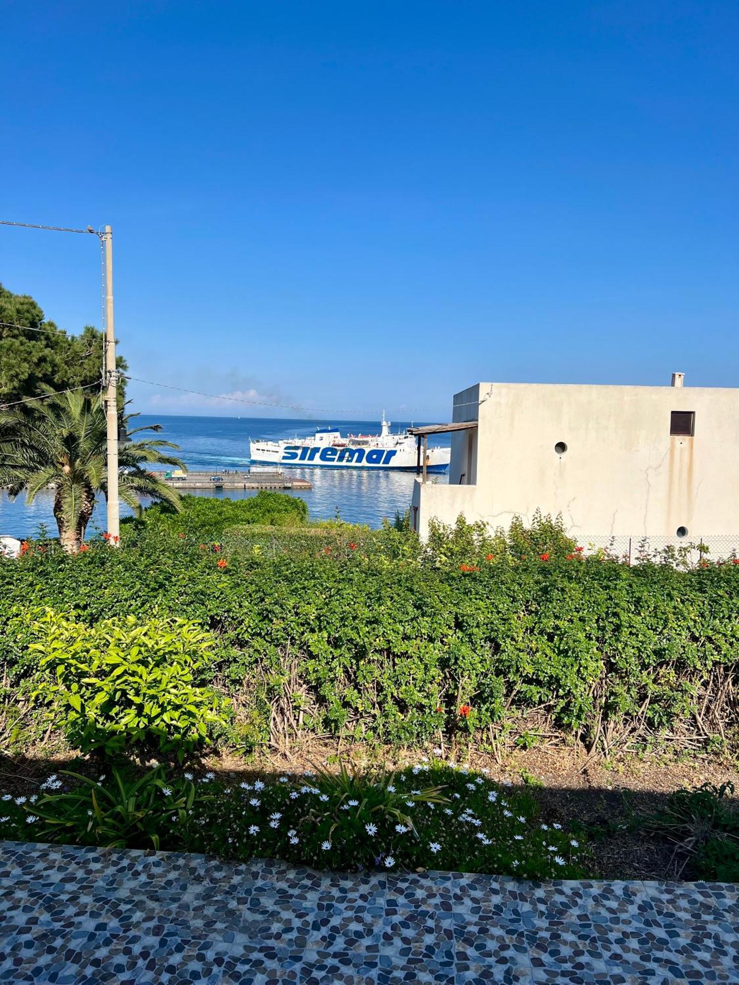Villetta Punta Granata Santa Marina Salina Exteriör bild
